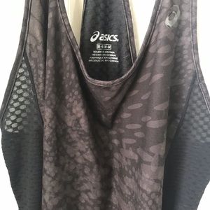 ASICS running tank